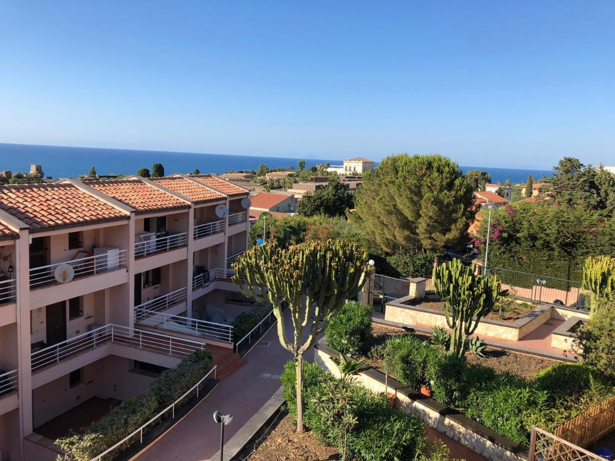 La Dimora Delle Begonie Apartment Cefalu Exterior photo
